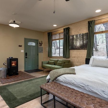Little House In The Big Woods Hotel Forest Ranch Exterior foto