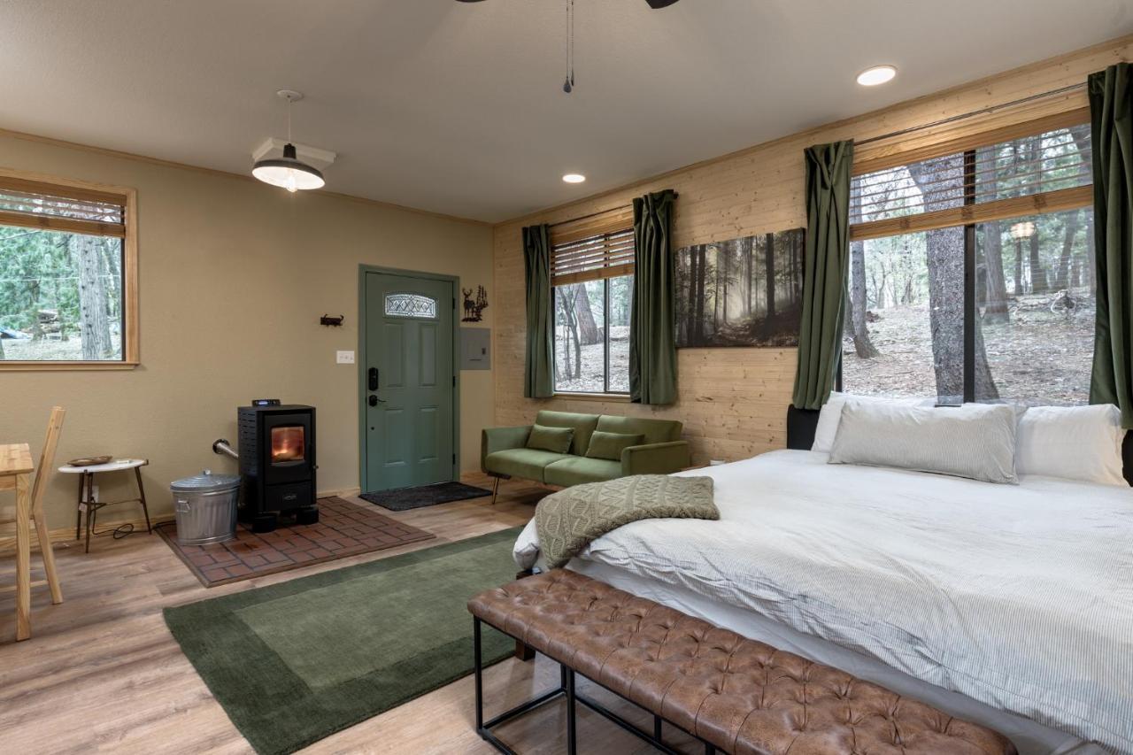 Little House In The Big Woods Hotel Forest Ranch Exterior foto